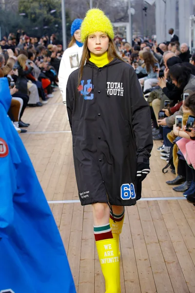 Look 57